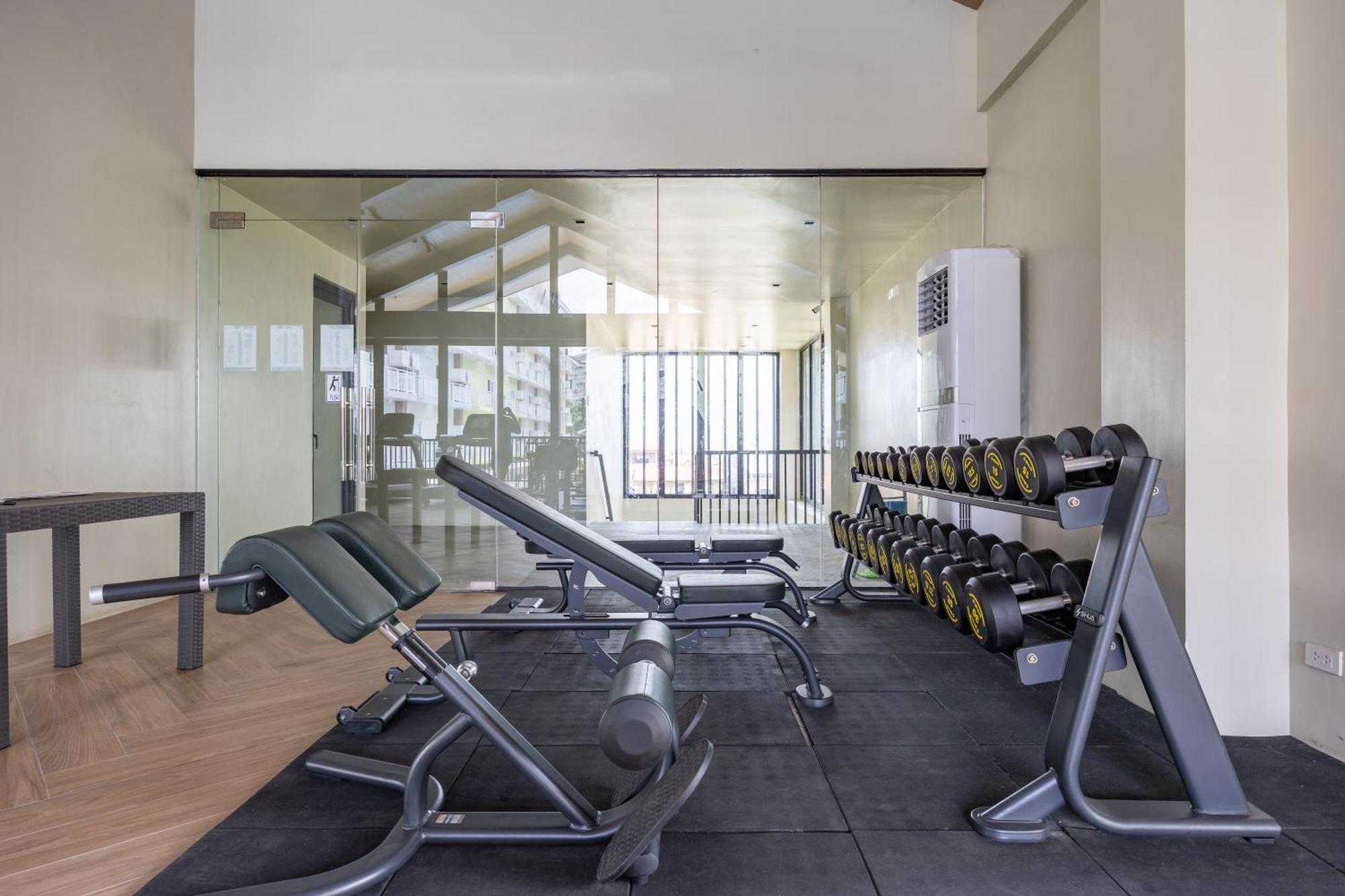 732 Express Condotel, 3 Minutes To Airport, With Gym & Pool Fast Wi-Fi, Free Netflix Lapu-Lapu City Kültér fotó