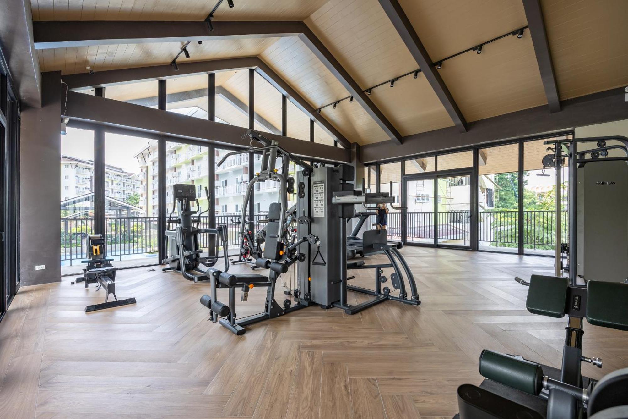 732 Express Condotel, 3 Minutes To Airport, With Gym & Pool Fast Wi-Fi, Free Netflix Lapu-Lapu City Kültér fotó